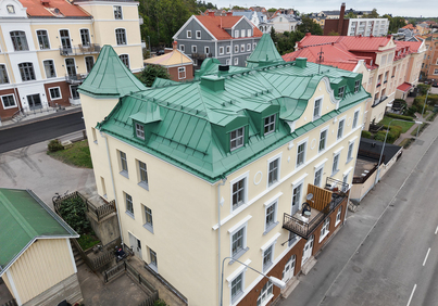 Från papptak till plåt i djurgårdsgrönt